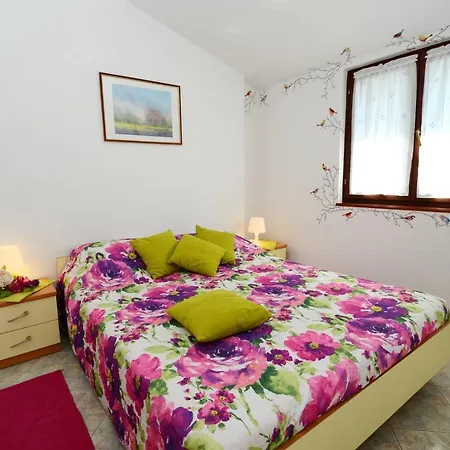 Guest house Kadum Center Near The Porec